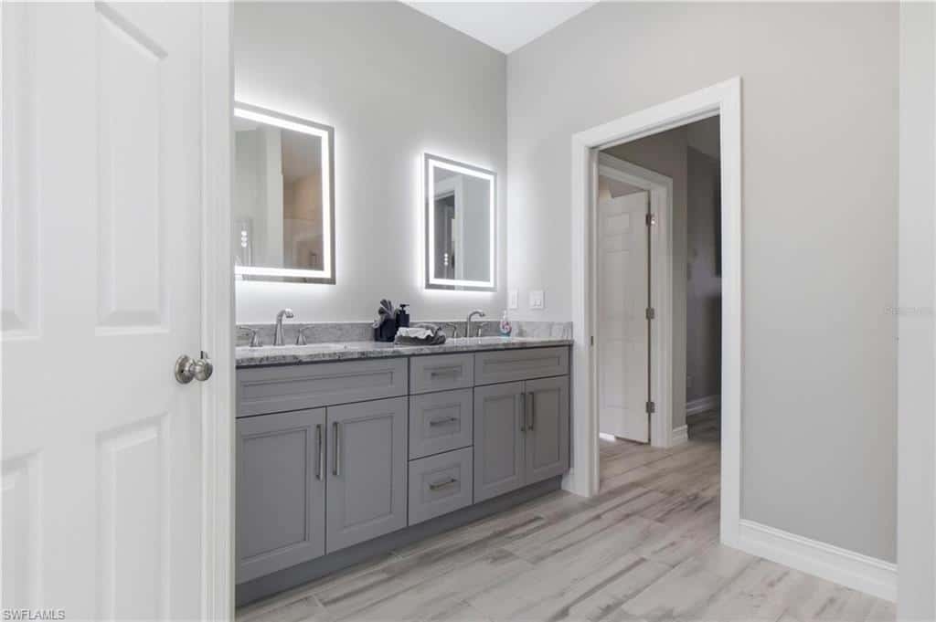 219 12th Ln, Cape Coral, photo 27