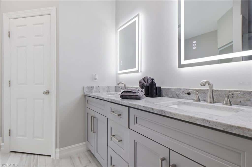 219 12th Ln, Cape Coral, photo 22