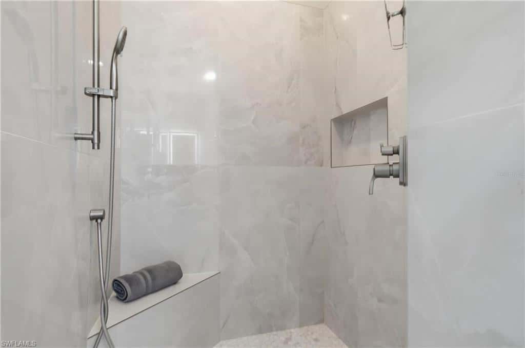 219 12th Ln, Cape Coral, photo 24