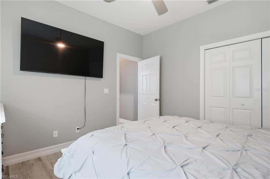 219 12th Ln, Cape Coral, photo 34
