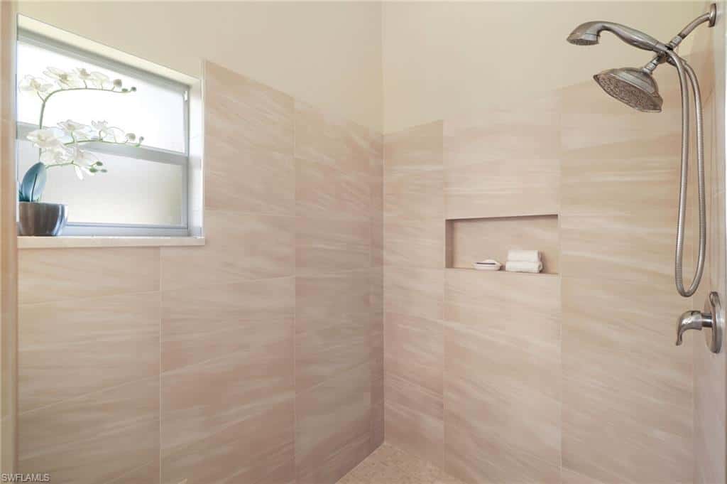 8009 San Vista Cir, Naples, photo 22