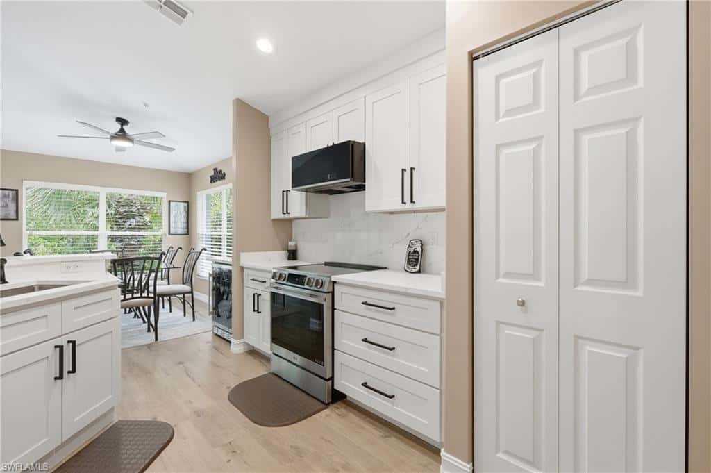 710 Tarpon Cove Dr #203, Naples, photo 8