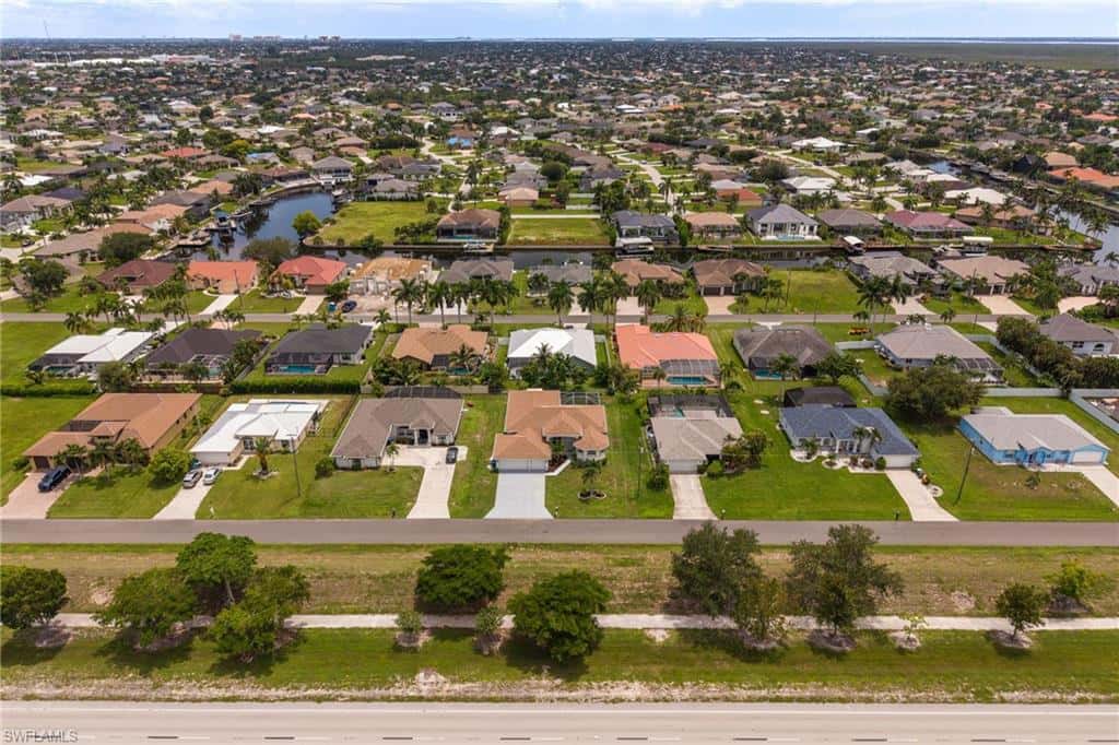 2526 Miracle Pkwy, Cape Coral, photo 42