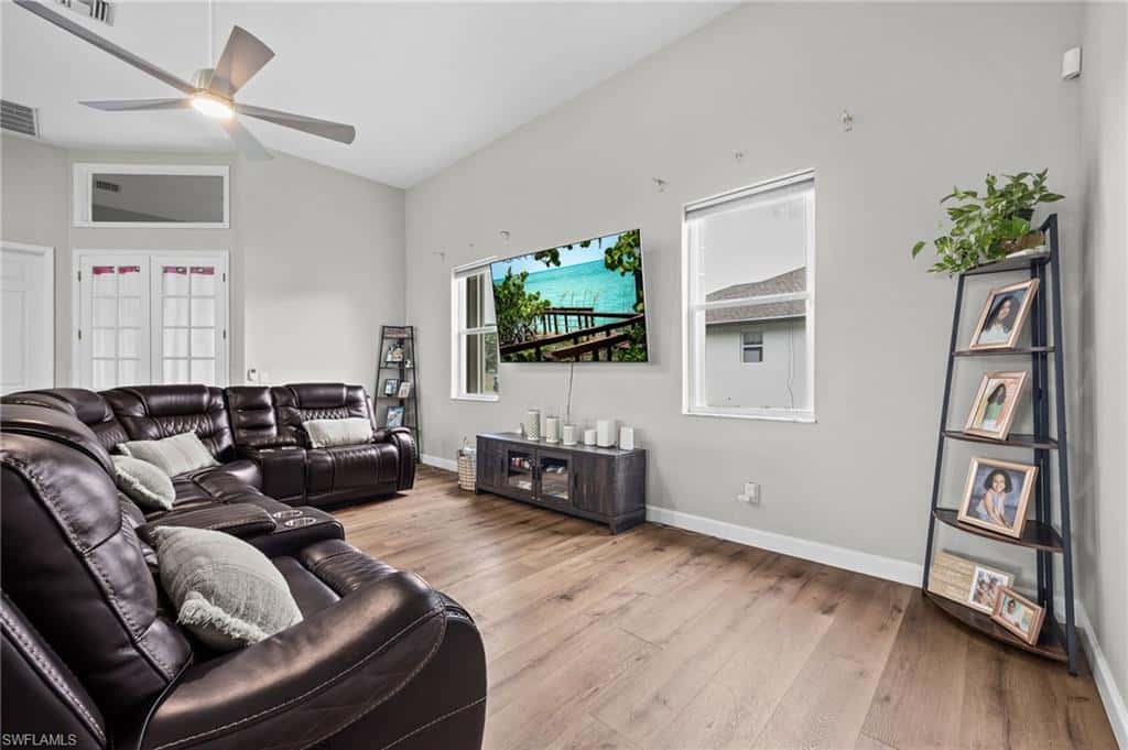 2526 Miracle Pkwy, Cape Coral, photo 16