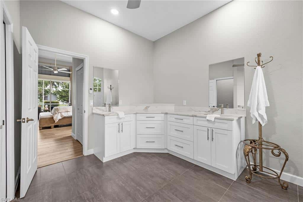 2526 Miracle Pkwy, Cape Coral, photo 22