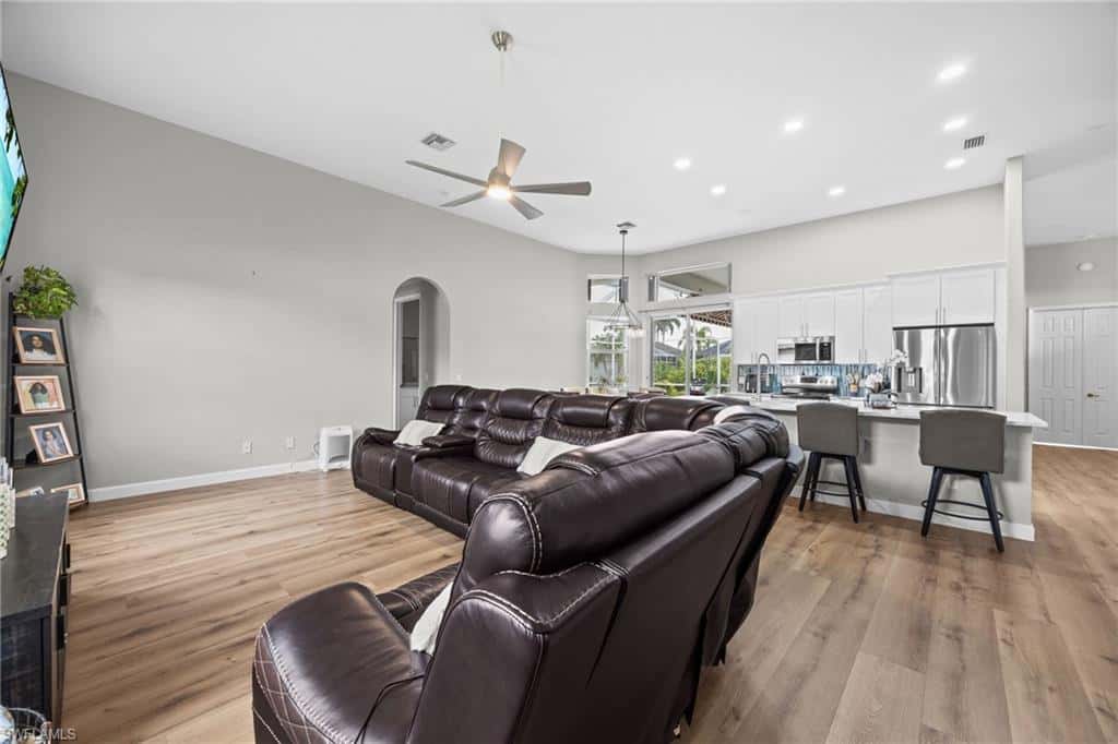 2526 Miracle Pkwy, Cape Coral, photo 14