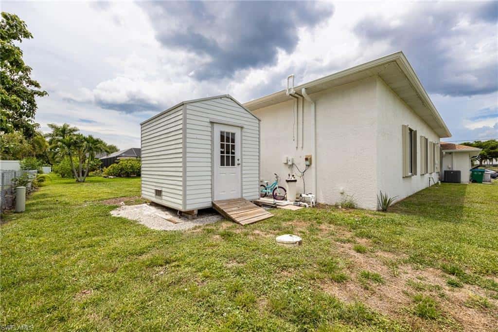 2526 Miracle Pkwy, Cape Coral, photo 37