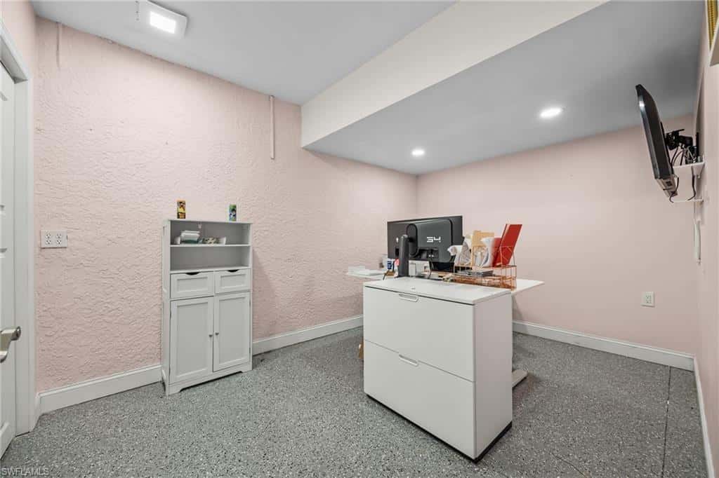 2526 Miracle Pkwy, Cape Coral, photo 29