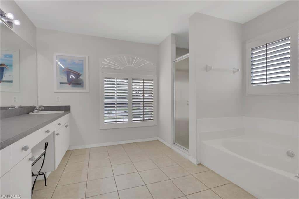 2356 Heritage Greens Dr, Naples, photo 31