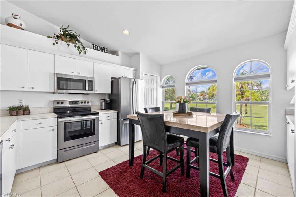 570 22nd St, Naples, photo 6