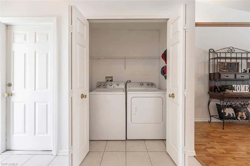 570 22nd St, Naples, photo 8