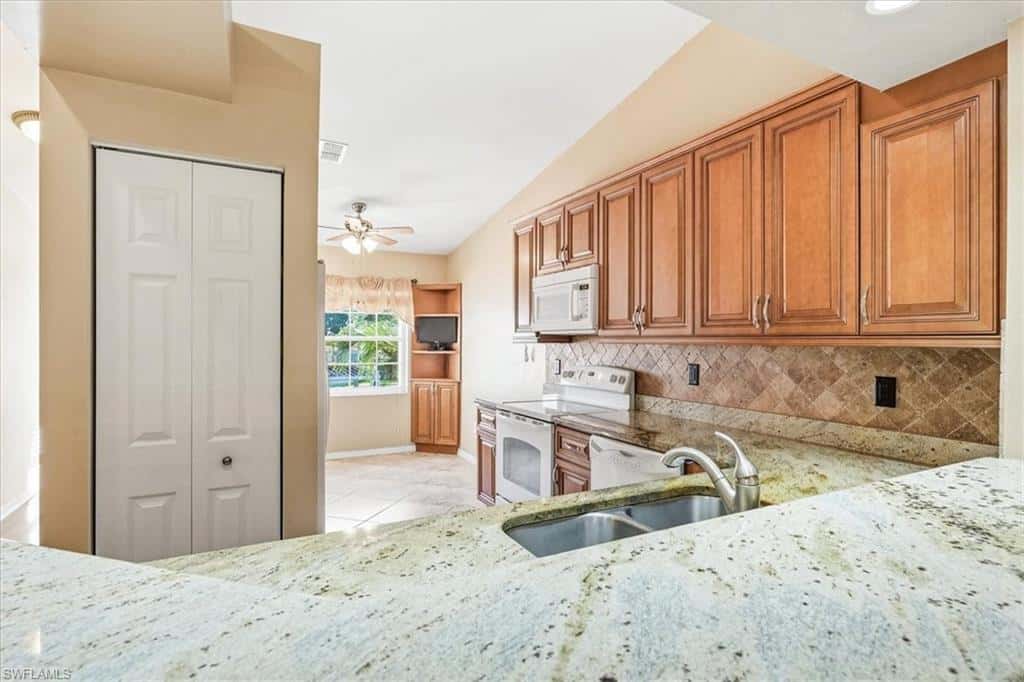 2526 Orchid Bay Dr #202, Naples, photo 10