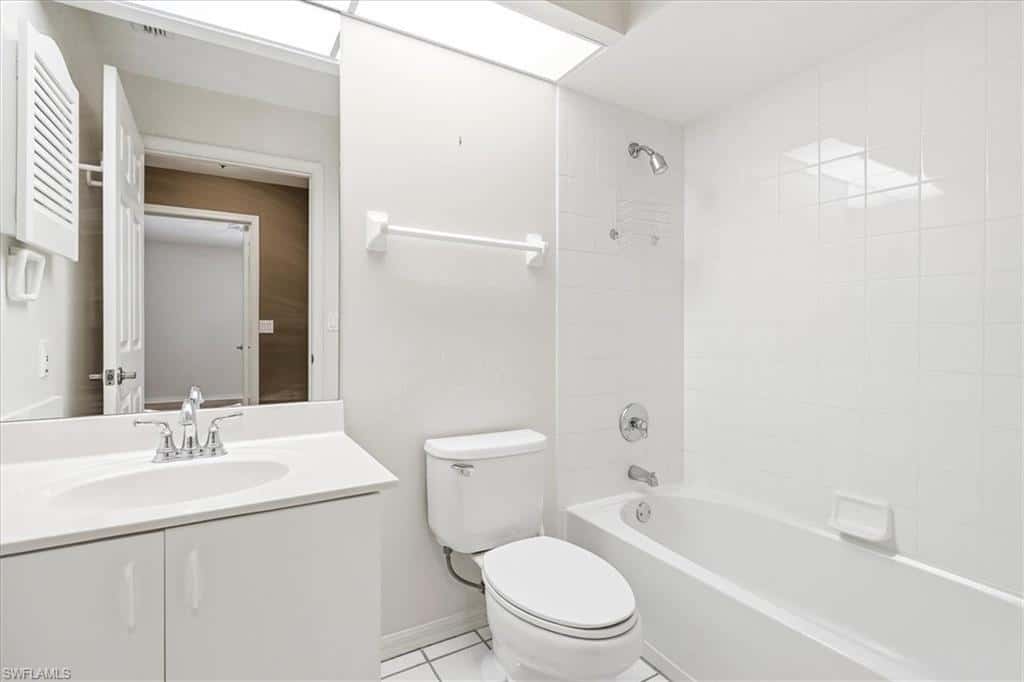 2526 Orchid Bay Dr #202, Naples, photo 25
