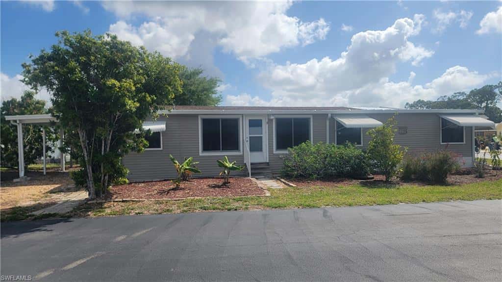 4712 Tahiti Dr, Bonita Springs, photo 4