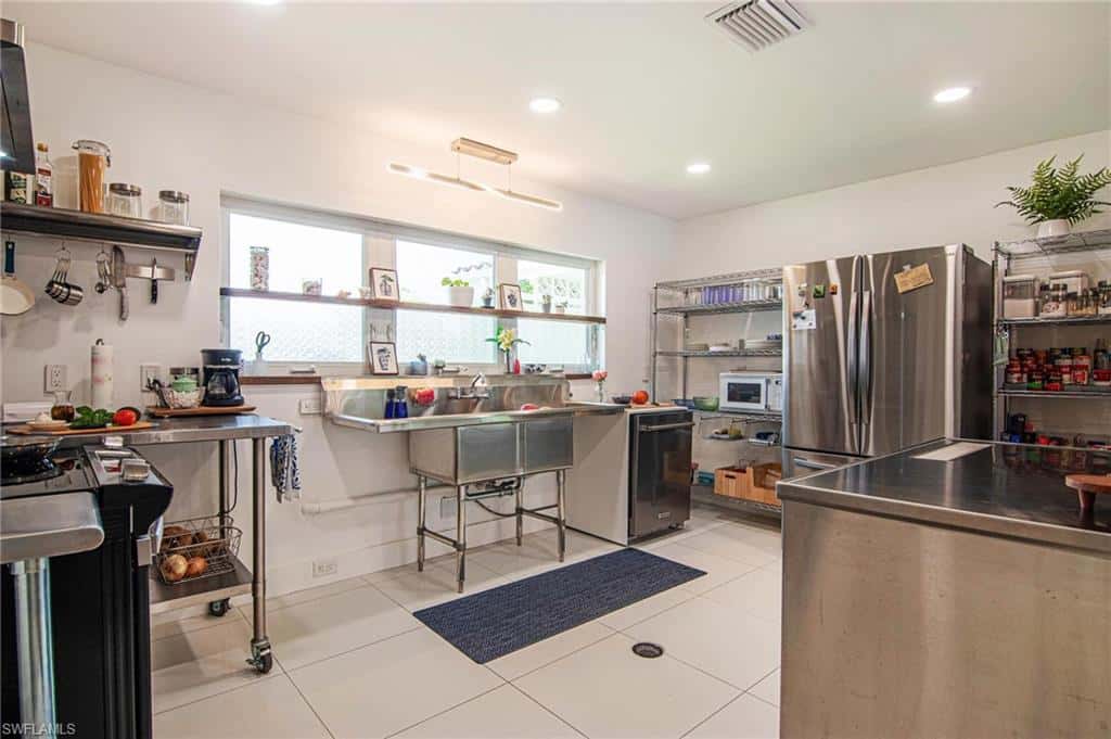 1300 Thompson St, North Fort Myers, photo 10