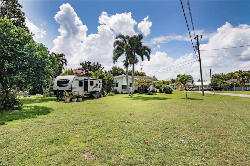 1300 Thompson St, North Fort Myers, photo 39