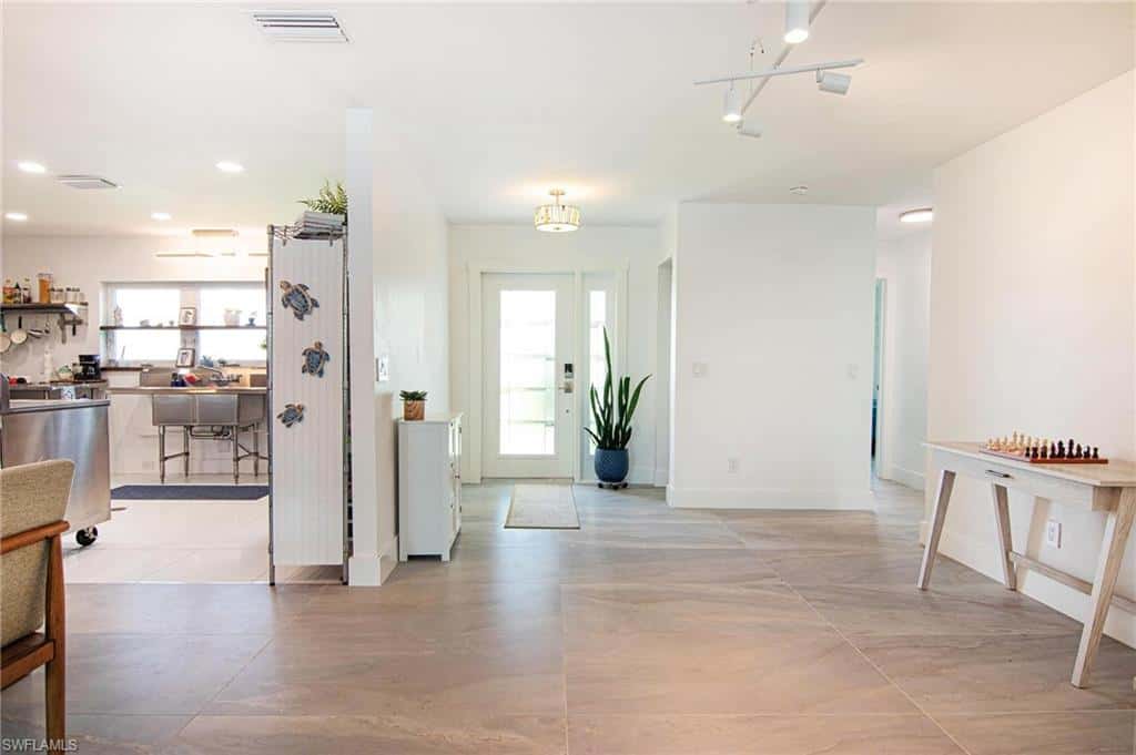 1300 Thompson St, North Fort Myers, photo 4