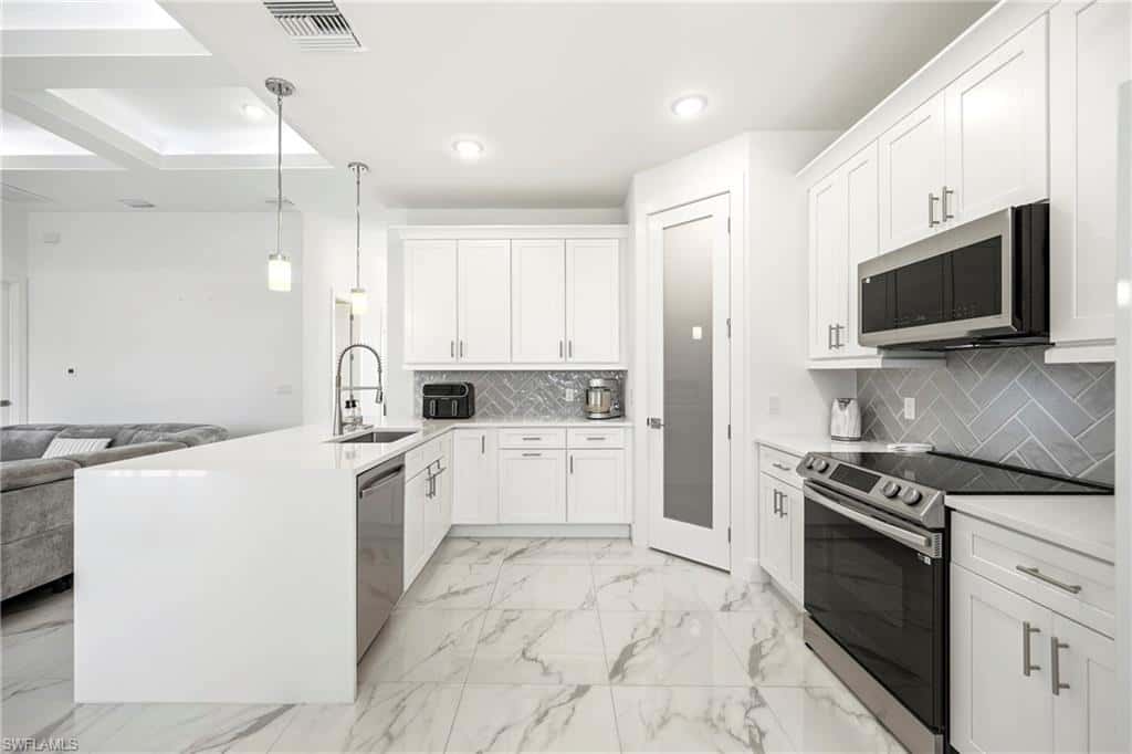 310 14th St, Cape Coral, photo 11