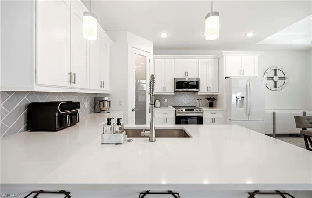310 14th St, Cape Coral, photo 8