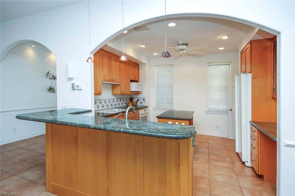 580 Sea Oats Dr, Sanibel, photo 9
