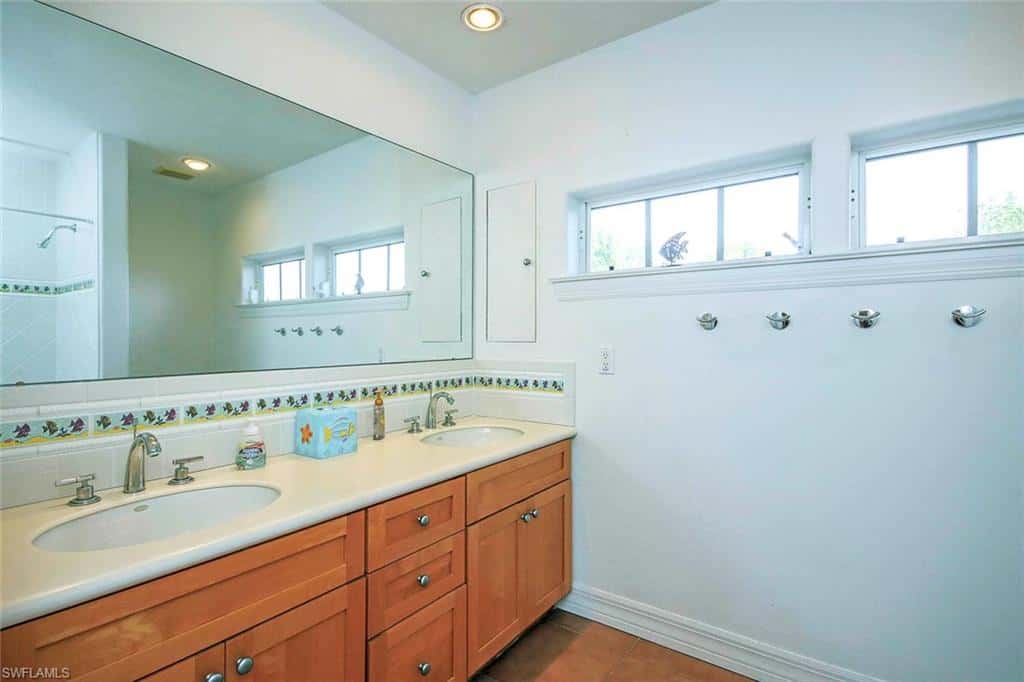 580 Sea Oats Dr, Sanibel, photo 30