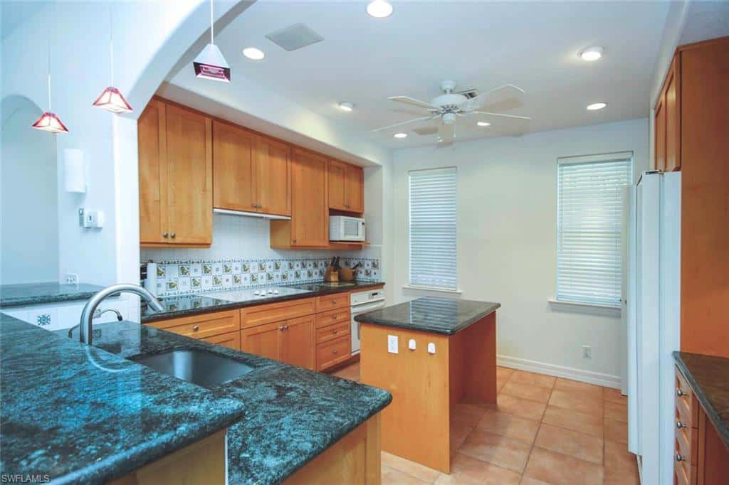 580 Sea Oats Dr, Sanibel, photo 8