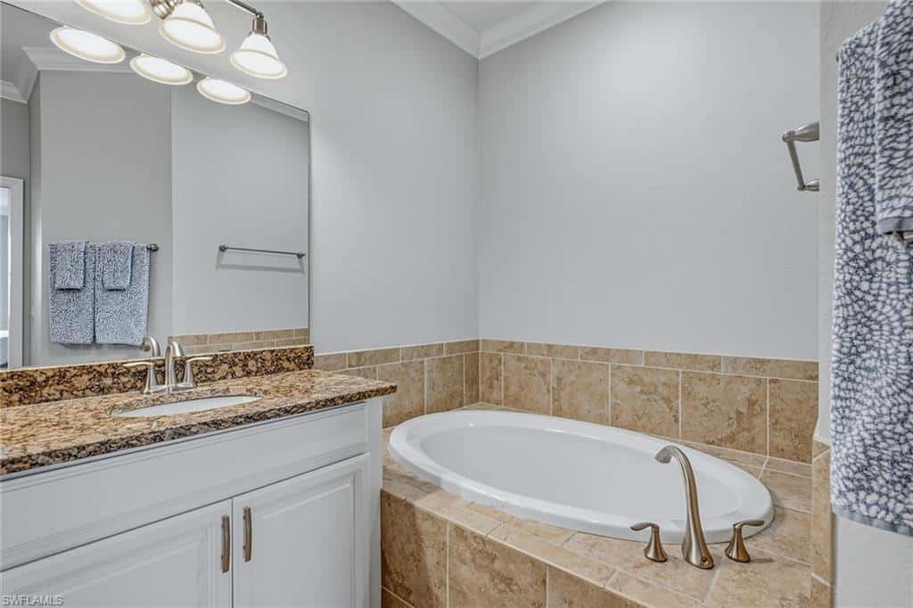 3153 Aviamar Cir #202, Naples, photo 15