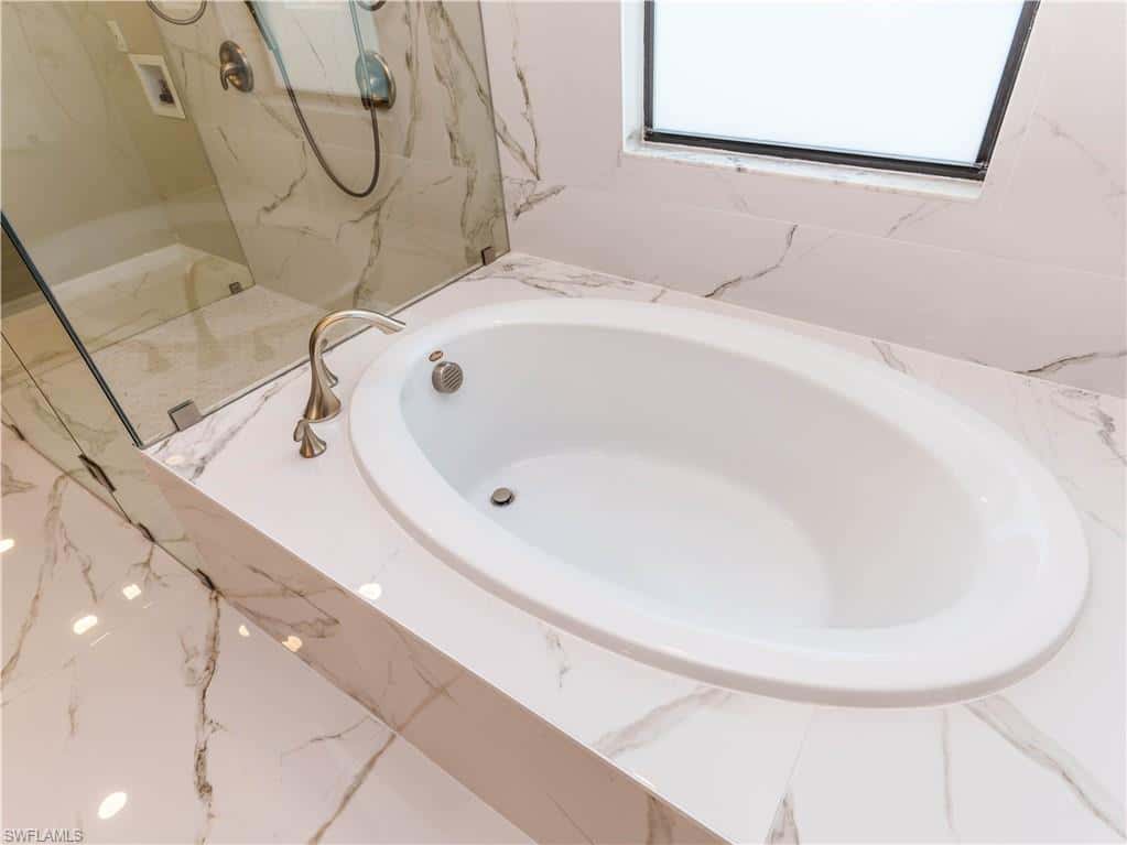 1588 Vizcaya Ln, Naples, photo 26