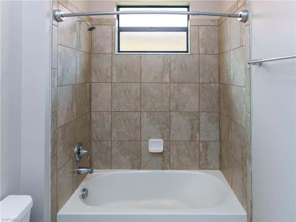 1588 Vizcaya Ln, Naples, photo 34