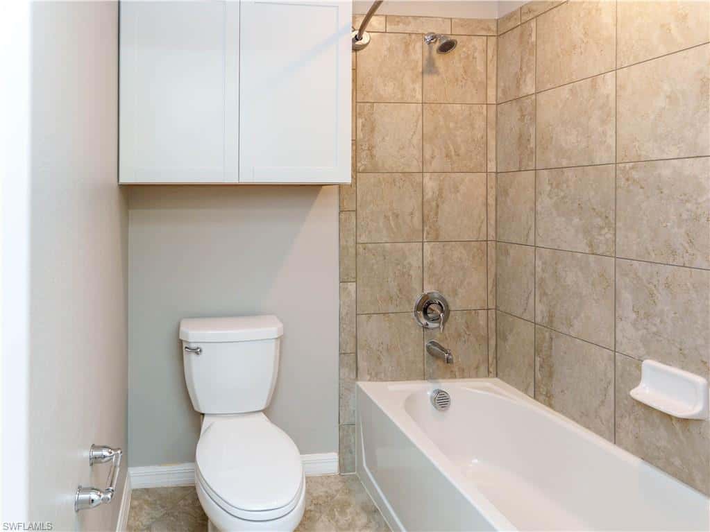 1588 Vizcaya Ln, Naples, photo 38