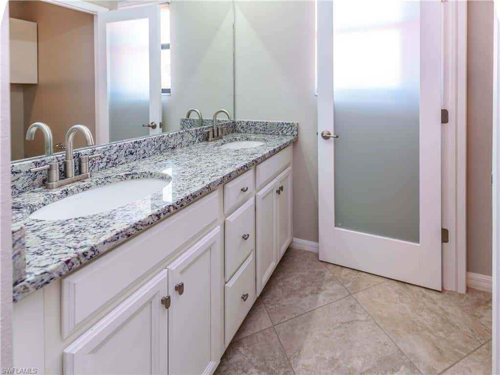 1588 Vizcaya Ln, Naples, photo 37