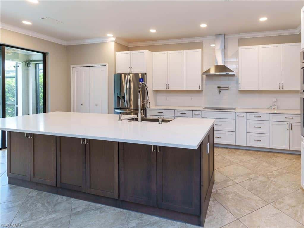 1588 Vizcaya Ln, Naples, photo 15