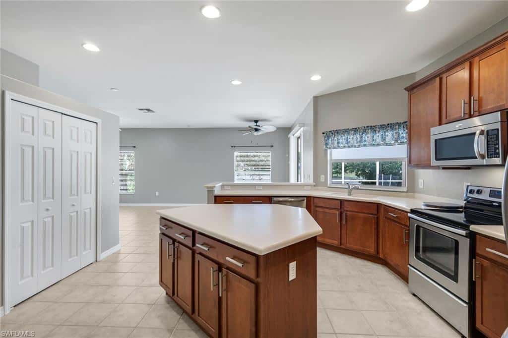 2563 Nature Pointe Loop, Fort Myers, photo 9