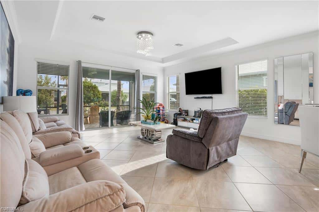 42226 Lake Timber Dr, Punta Gorda, photo 11