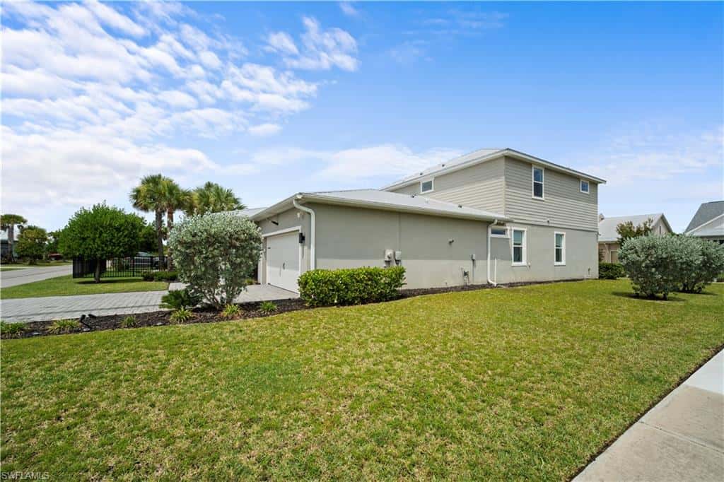 42226 Lake Timber Dr, Punta Gorda, photo 4