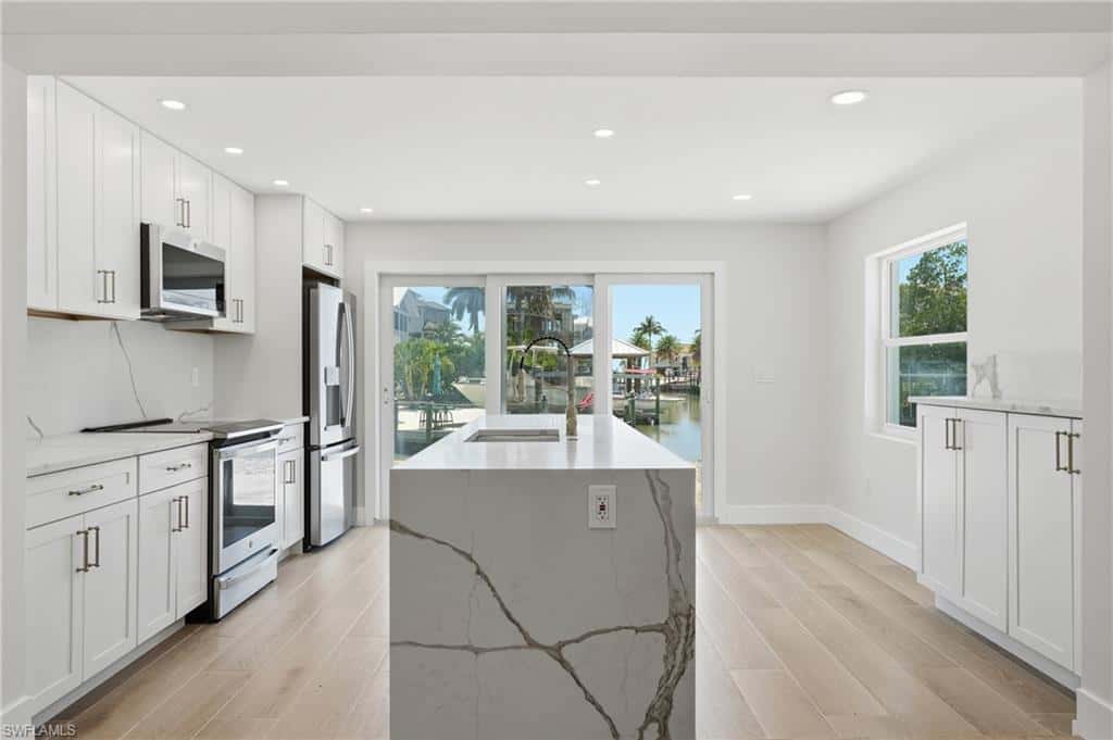 8336 Lagoon Rd, Fort Myers Beach, photo 12