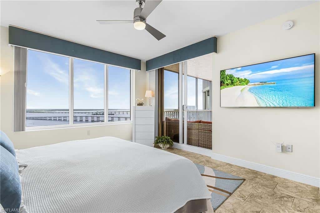 2104 First St #1802, Fort Myers, photo 15
