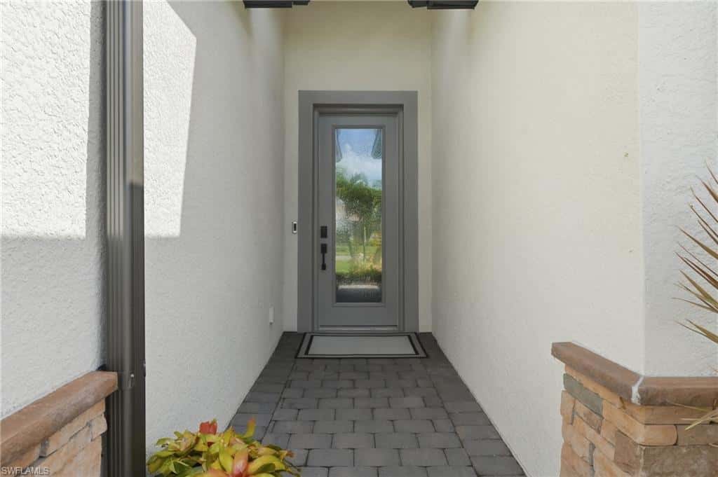 18566 Ives Dr, Estero, photo 4