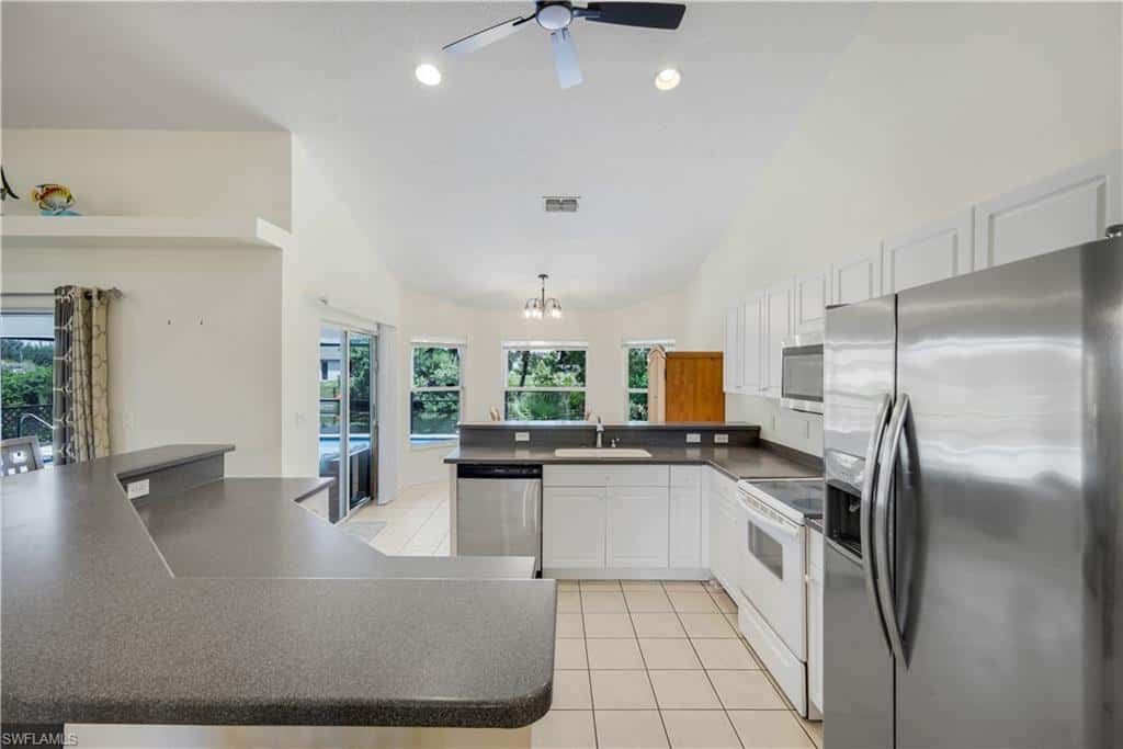 1431 3rd Pl, Cape Coral, photo 12