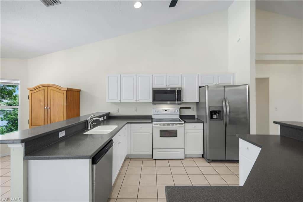 1431 3rd Pl, Cape Coral, photo 7