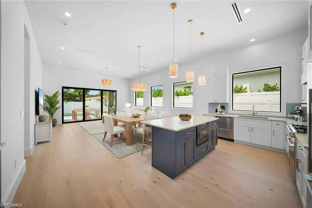 638 93rd Ave, Naples, photo 5