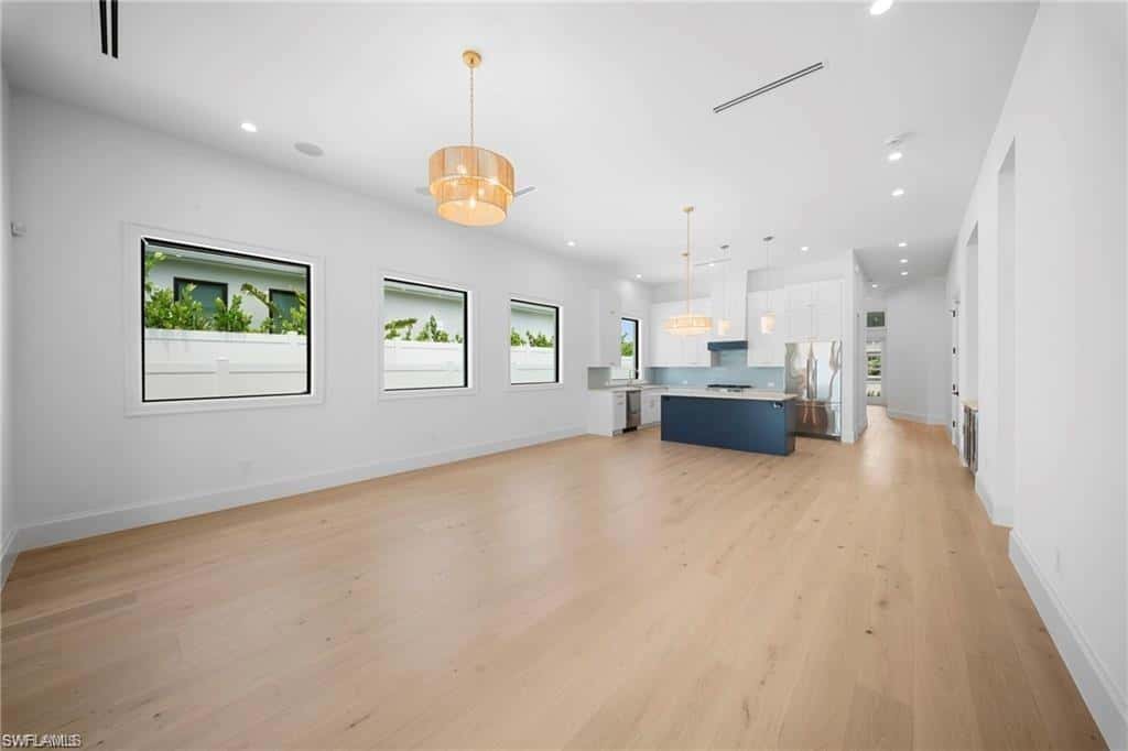 638 93rd Ave, Naples, photo 9