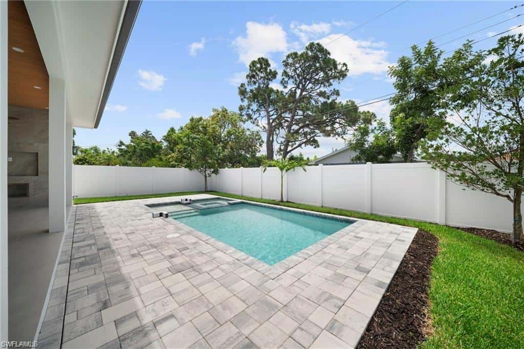 638 93rd Ave, Naples, photo 31