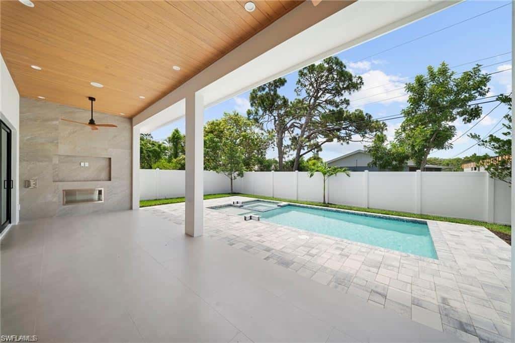 638 93rd Ave, Naples, photo 29