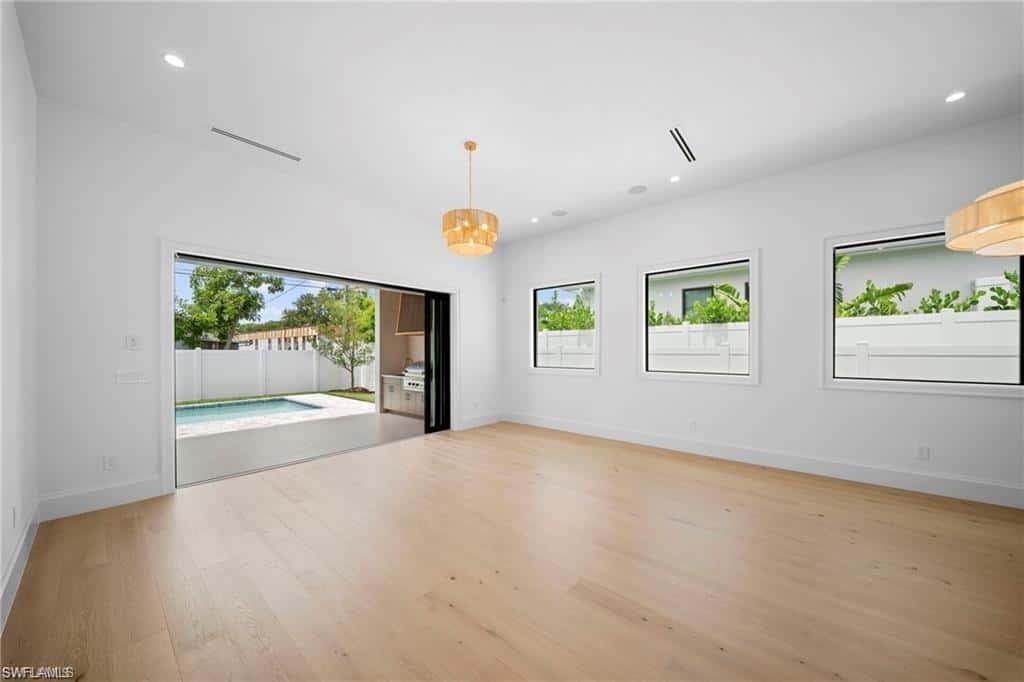 638 93rd Ave, Naples, photo 8