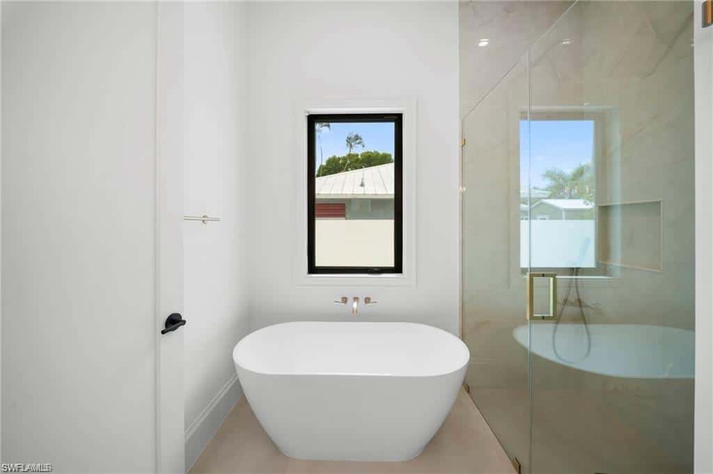 658 93rd Ave, Naples, photo 26