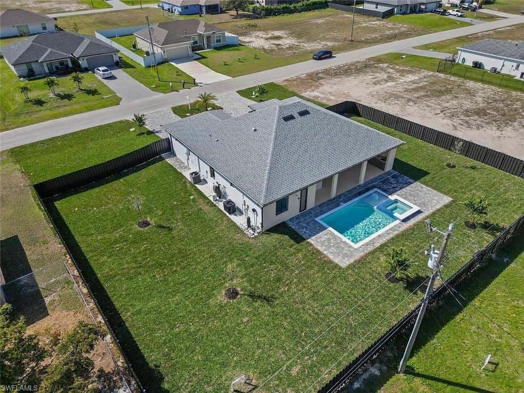 447 Rathburn St, Lehigh Acres, photo 5