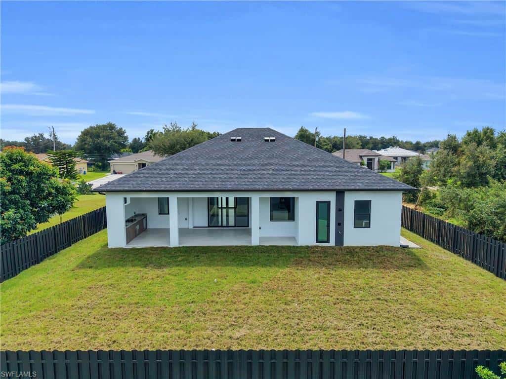 447 Rathburn St, Lehigh Acres, photo 10