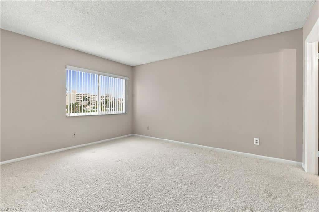 3410 Gulf Shore Blvd #304, Naples, photo 17