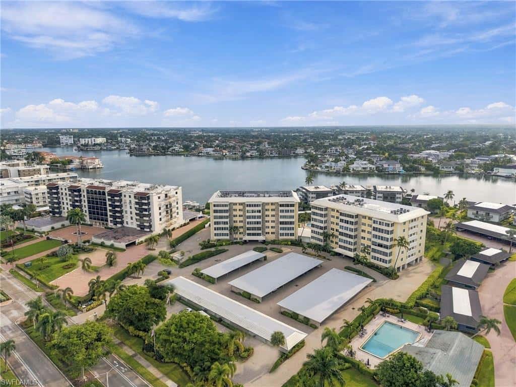 3410 Gulf Shore Blvd #304, Naples, photo 32